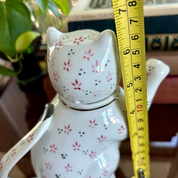 Vintage Small Ceramic Lucky Cat Tea Pot with Lid - Picture 13 of 14